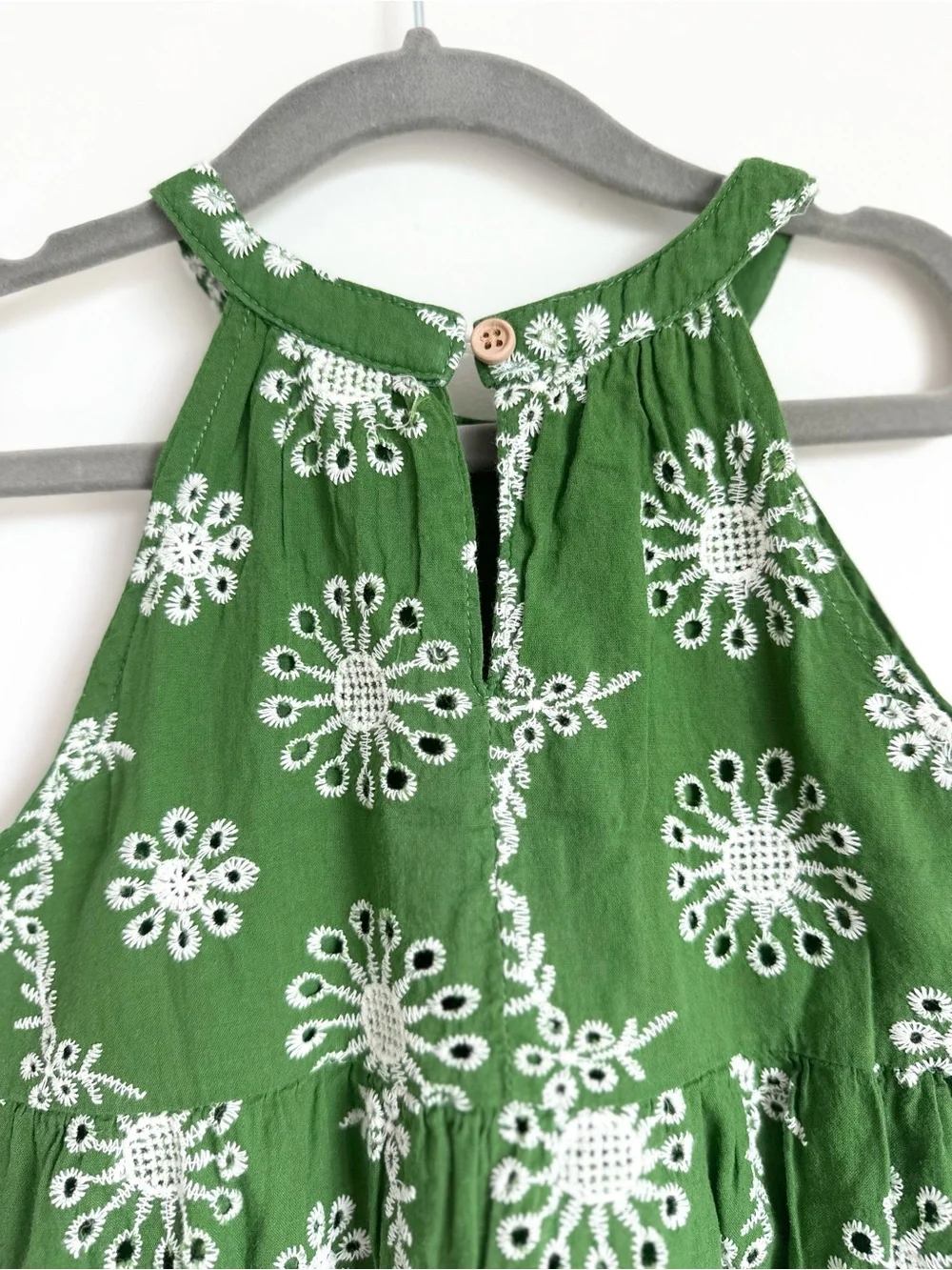VIGNETTE Girls Green Embroidered Halter Sundress Size 7Y